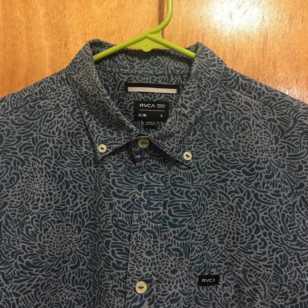 RVCA short sleeve button down blue grey paisley floral print